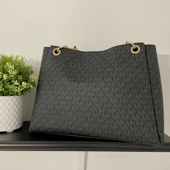 Michael Kors Trisha Large Logo Shoulder Bag - Picture 2 of 4